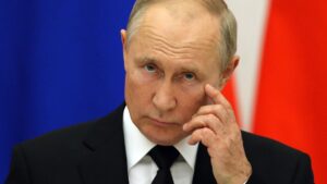 Putin convoca al Consejo de Seguridad tras explosión en puente de Crimea