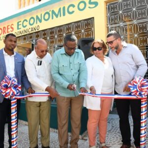 Comedores Económicos abre sucursales en UASD de San Juan y Villa Altagracia
