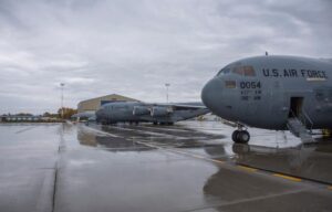 Varios aviones de la Fuerza Aérea de EEUU aterrizan en Haití