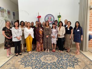 Embajadora dominicana en Brasil realiza encuentro con jefas de misión de varios países