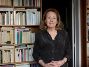 Escritora francesa Annie Ernaux gana el Nobel de Literatura