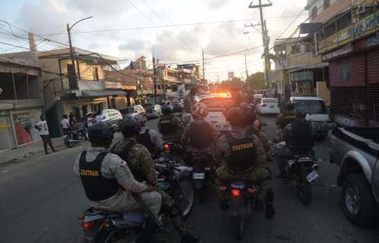 Residentes de Villa Juana saludan patrullajes mixtos contra delincuencia