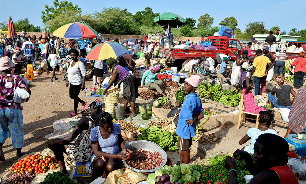 Se incrementa el flujo de comerciantes haitianos en mercado binacional de Dajabón