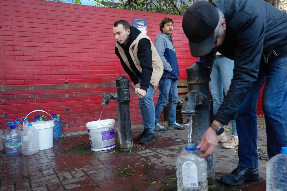 Rusia lanza nueva ataque: el 80% de Kiev se queda sin agua