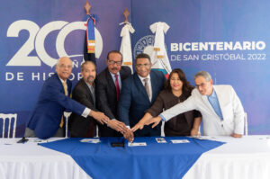 Inposdom presenta sello postal alusivo Bicentenario San Cristóbal