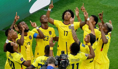 0-2. Ecuador empieza con victoria con dos goles de Vale