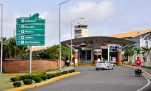 Relanzan servicios aduanales para carga aérea y courrier por el Aeropuerto Cibao