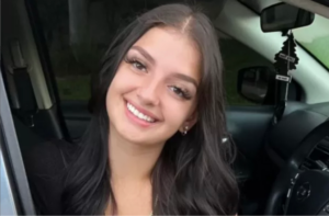 Asesinan joven embarazada dentro de su auto en Florida