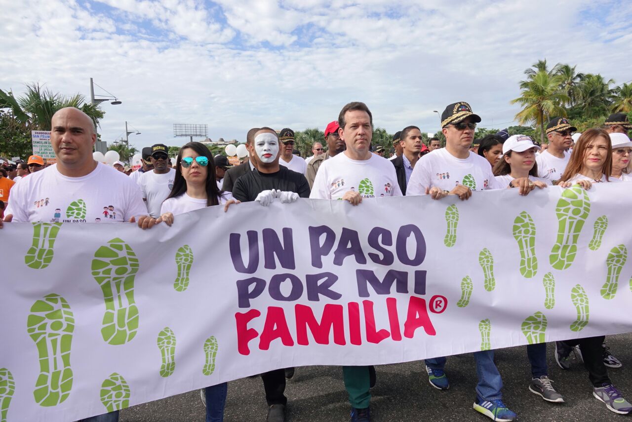 Arquidiócesis de Santiago anuncia caminata “Un Paso por mi Familia”