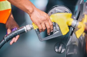 Precios de combustibles se mantendrán invariables para la próxima semana