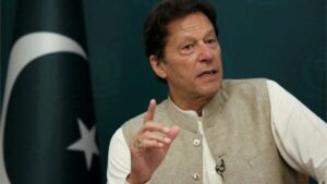 Hieren en tiroteo al ex mandatario paquistaní Imran Khan