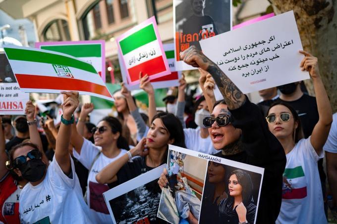 Irán ha arrestado al menos a 40 extranjeros en las protestas