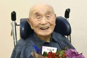 Muere a los 111 años el superviviente de la bomba atómica más mayor de Japón