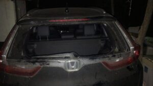 Dicrim sigue rastro ocupantes jeepeta abandonada en Valverde con impactos de bala