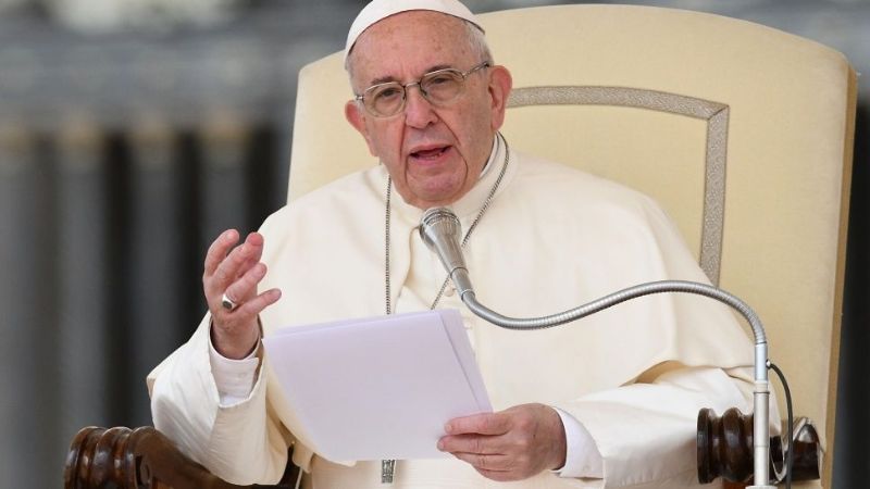 El papa critica a católicos que "no conocen ni a un pobre por su nombre"