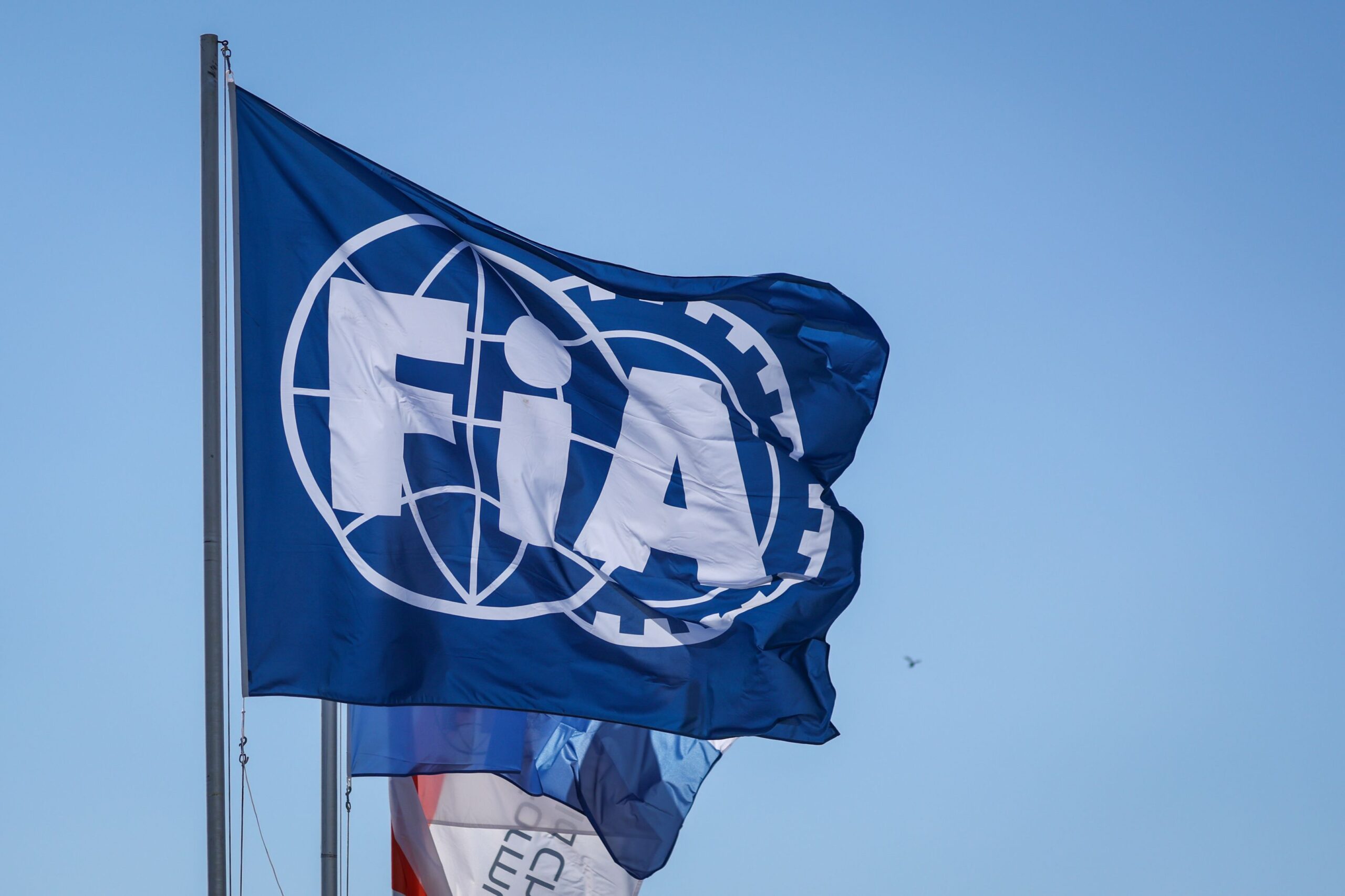 La FIA prohíbe a los pilotos hacer declaraciones políticas