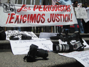 La SIP condena las agresiones contra periodistas y medios en Perú