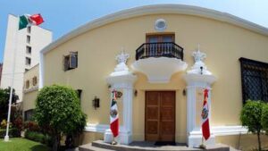 México no romperá relaciones con Perú pese a expulsión del embajador Pablo Monroy