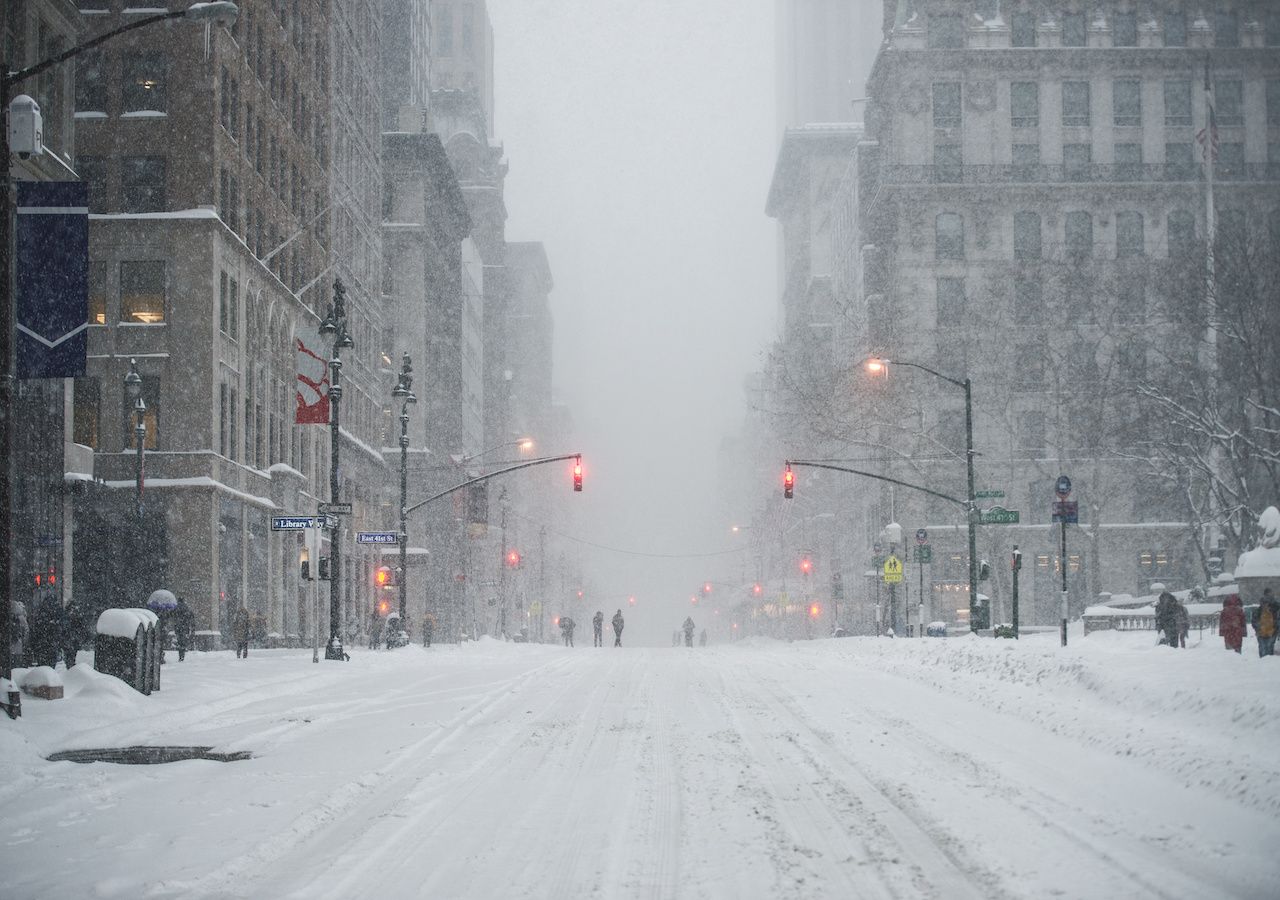 Tormenta invernal en Estados Unidos hace extremadamente peligroso viajar por carretera