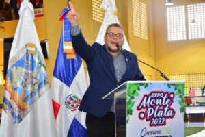 El director del Fondos Especial para el Desarrollo Agropecuario (FEDA), Hecmilio Galván, anunció en Monte Plata el nuevo Proyecto Madres del Campo para el 2023