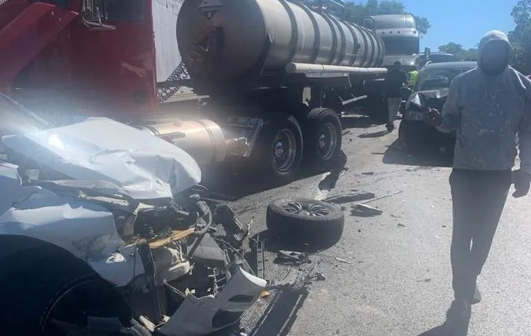 Revelan causa del accidente con 4 muertos en autopista Duarte