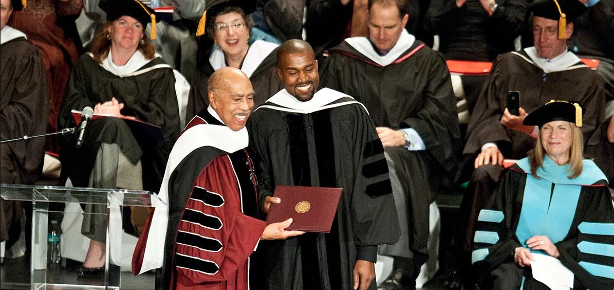 Retiran título universitario honorífico a Kanye West por comentarios antisemitas