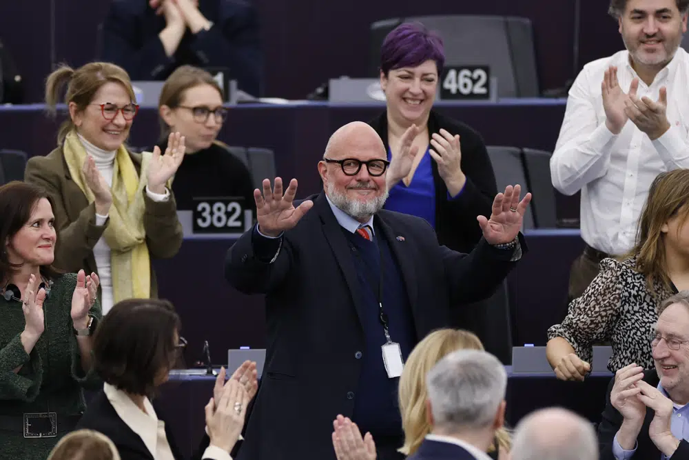 Parlamento Europeo sustituye a vicepresidenta investigada