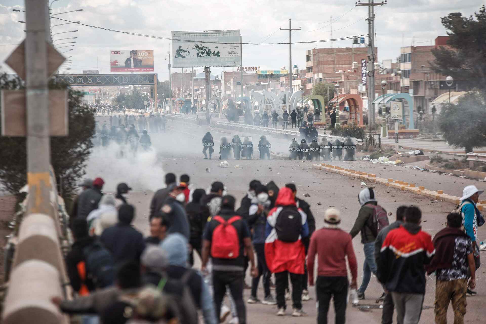 Perú aprueba toque de queda nocturno durante tres días en Puno tras violentas protestas