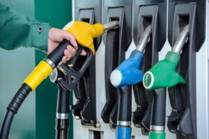 Gobierno mantiene sin variación el precio de las gasolinas y gasoil