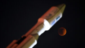 SpaceX lanza el cohete Falcon Heavy en una misión clasificada