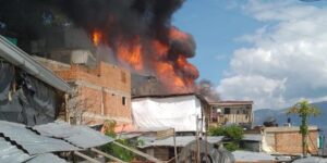Reportan incendio de gran magnitud en el occidente de Medellín 