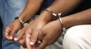 Tribunal condena a tres hombres a 20 años de cárcel cada uno por robo agravado en Hato Mayor 