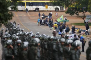 1.200 detenidos tras desalojo de los bolsonaristas en Brasilia