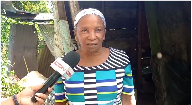 Mujer afectada por Fiona pide ayuda en San Cristóbal