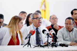 Colegio Médico suspende servicios a ARS Humano por una semana