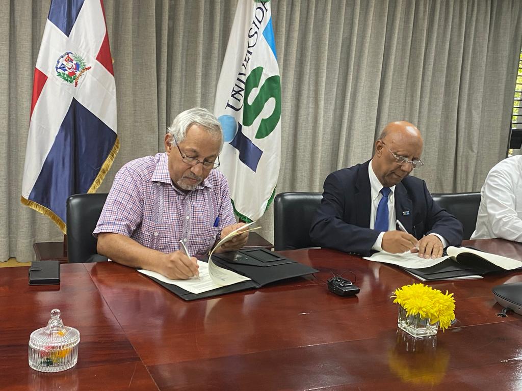 El MINERD y la Universidad ISA firman acuerdo para la elaboración de libros de secundaria