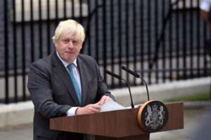 Boris Johnson revela que Putin lo amenazó con un ataque con misil