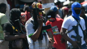 Peligrosa banda haitiana muestra cómo asesinó a seis policías