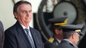 Bolsonaro defiende su inocencia y asegura ser víctima de una 