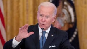 Biden presenta plan fronterizo para aceptar hasta 30, 000 migrantes por mes de Cuba, Haití, Nicaragua y Venezuela 