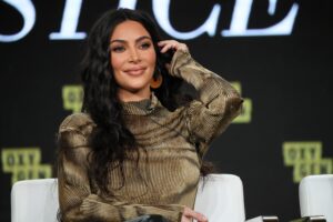 Kim Kardashian se reúne con prisioneros en California