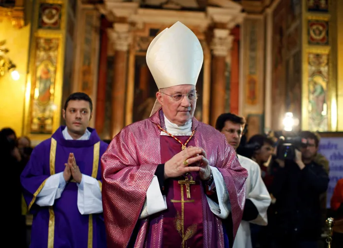 Francisco acepta renuncia del influyente cardenal Marc Ouellet