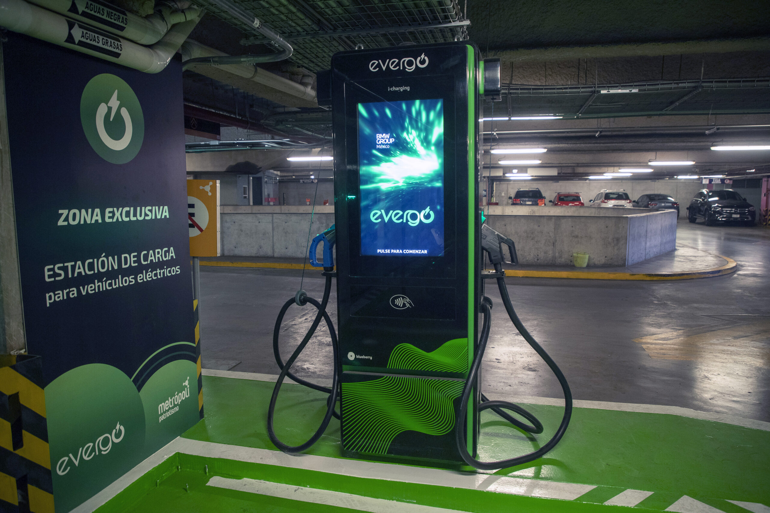 Empresa dominicana colocará 15.000 estaciones para autos eléctricos en México