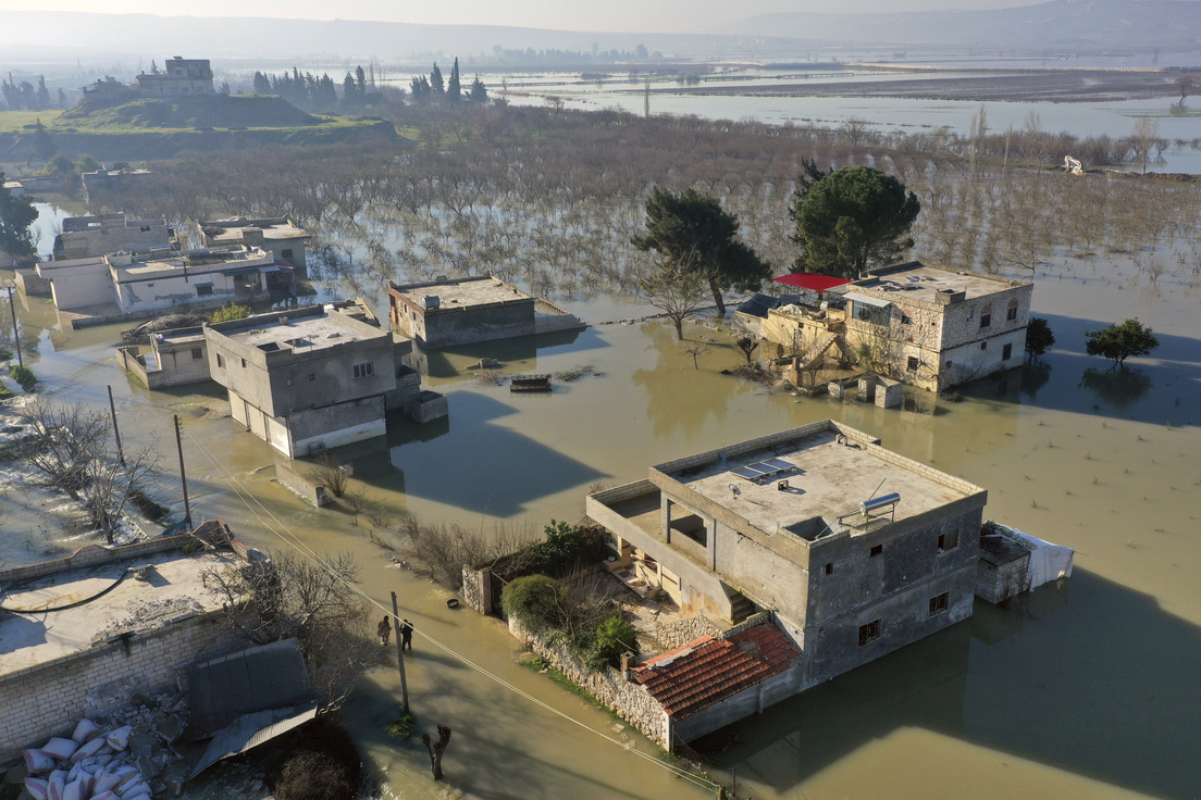 Pueblo de Tlul en Siria queda sumergido tras derrumbe de represa