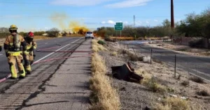 Accidente mortal provoca una fuga de ácido nítrico en autopista de Arizona 