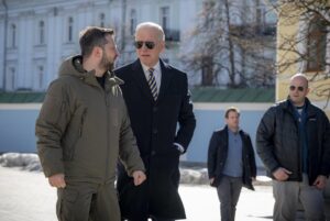 Biden anuncia envío de armas a Ucrania en visita sorpresa a Kiev

