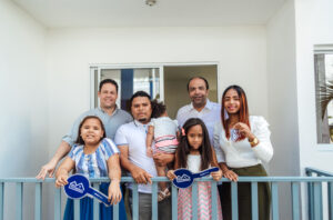 Presidente Abinader y Ministro Bonilla entregan 110 nuevos apartamentos en “Mi Vivienda Los Salados” 