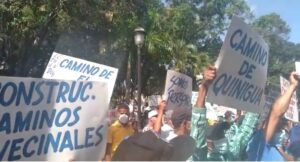 Residentes en comunidad Salamanca, en Santiago, reclaman construcción de carretera