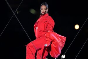 Rihanna revela su segundo embarazo durante el Super Bowl