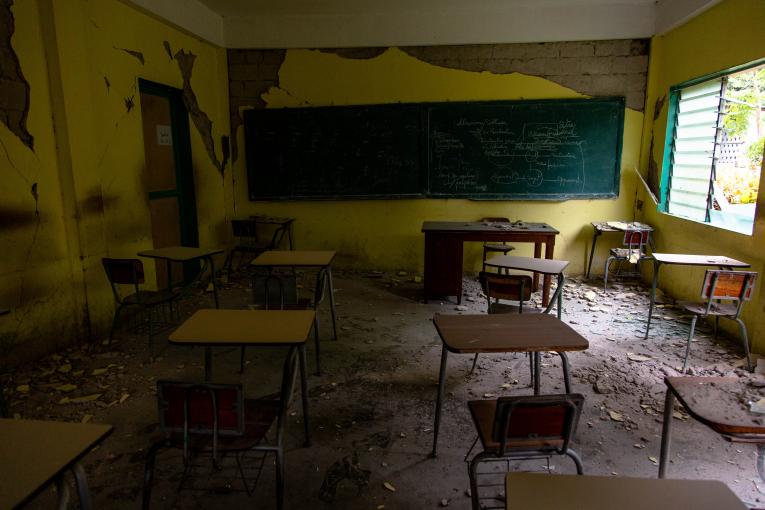 Retoman docencia en escuelas que presentaron grietas por sismo